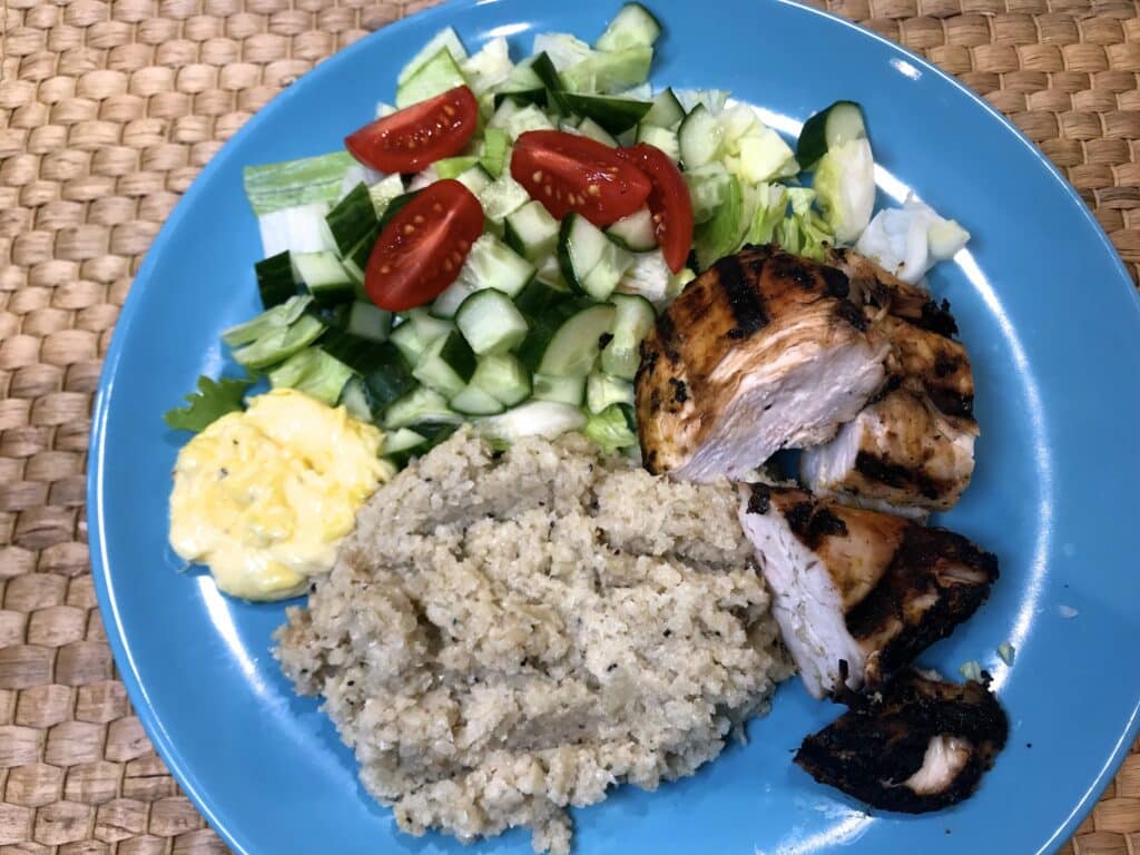Grillet marinert kyllingbryst med kokos-og blomkålrisotto